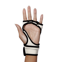 Charger l'image dans la galerie, Treatment-Boosting Gloves