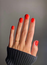 Cargar imagen en el visor de la galería, Nail Polish 15ml - Rouge Solaire
