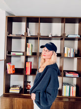 Load image into Gallery viewer, SOLANA OVERSIZED CASHMERE CARDIGAN IN ANTHRACITE
