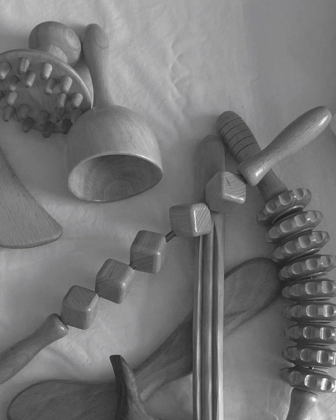 BODY | MADEROTHERAPY LYMPHATIC DRAINAGE MASSAGE by Zoé Moal | 90 MIN